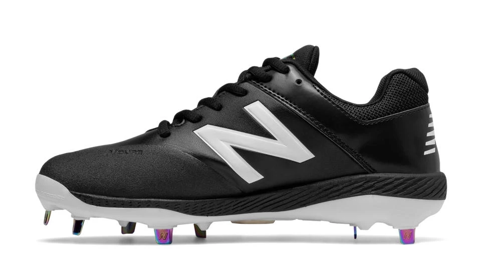 New Balance – Women’s Black/White Fastpitch Spikes (SMFUSEK1) 4 New Balance – Women’s Black/White Fastpitch Spikes (SMFUSEK1) - Image 2