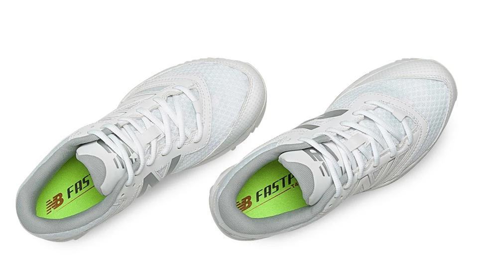 New Balance – White/White Women’s Fastpitch Turf Shoes (ST4040W1) 4 New Balance – White/White Women’s Fastpitch Turf Shoes (ST4040W1) - Image 2