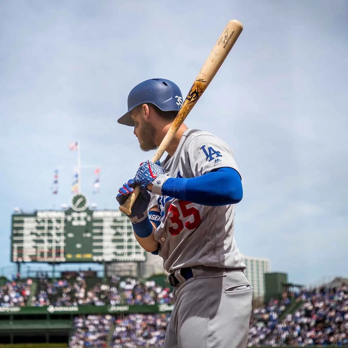 MLB Prime Signature Series Cody Bellinger Game Model (WBL2437010) 4 MLB Prime Signature Series Cody Bellinger Game Model (WBL2437010) - Image 2