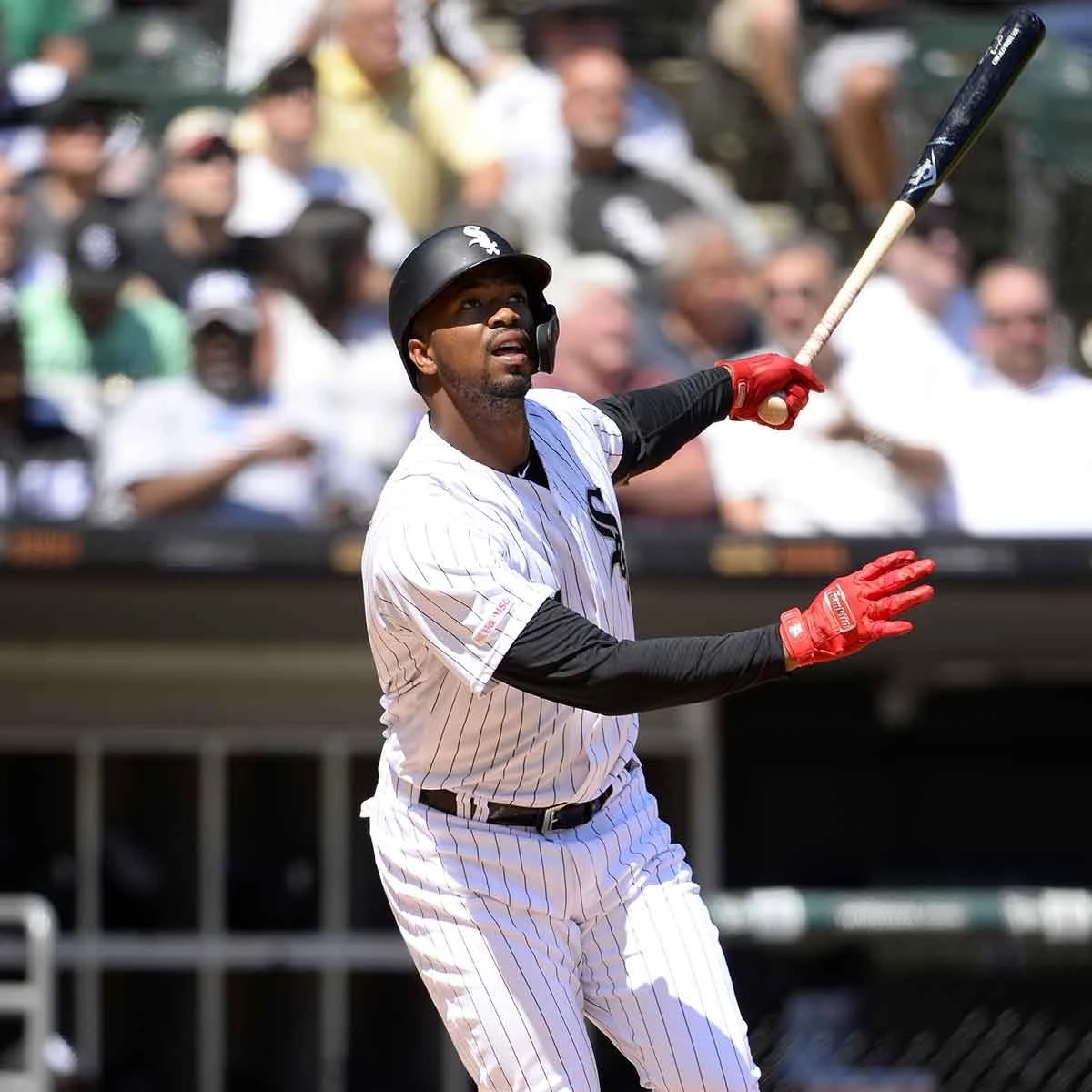 MLB Prime Signature Series Eloy Jimenez Game Model (WBL2438010) 5 MLB Prime Signature Series Eloy Jimenez Game Model (WBL2438010) - Image 3